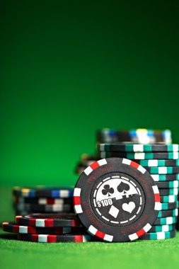 beton 138 app showing live football matches and casino games on mobile screen